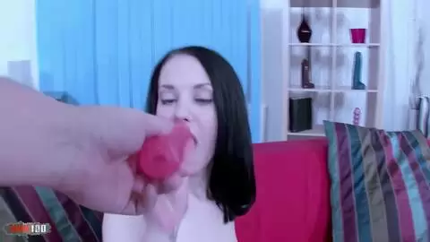 Du plastique ou sa grosse bite humaine ?  photo 02