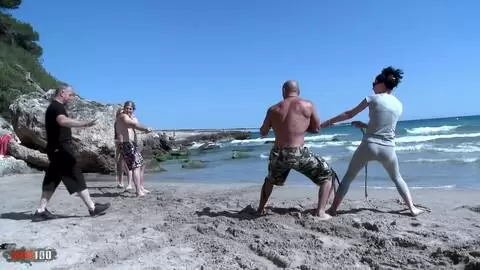 Terry en tête à tête avec une blonde nordique adepte du sexe anal après une épreuve mouvementée de tir à la corde photo 05