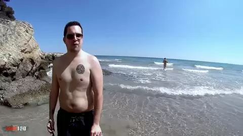 Alliances improbables et baise dans les bois pour Bryan et Tania Kiss photo 01