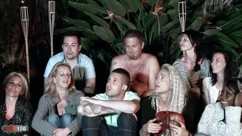 Alliances improbables et baise dans les bois pour Bryan et Tania Kiss photo 14