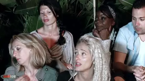 Epreuve d'immunité sur la plage et sodomie profonde avec Justine photo 13