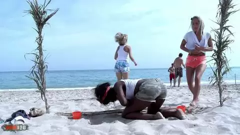 Dernier conseil de l'aventure et Tania Kiss se fait défoncer sur les rochers photo 02