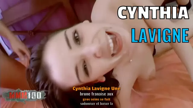 Cynthia Lavigne Une brune français...