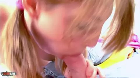 Première partie de baise filmée pour cette beurette qui ne s'était jamais vraiment bien fait baiser photo 04