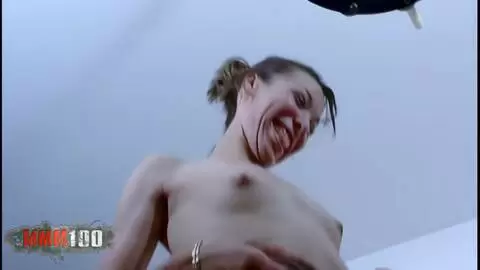 Jolie petite beurette se fait baiser et enculer photo 02