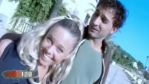 Blonde à gros seins Electra se fait baiser par Jorge photo 01