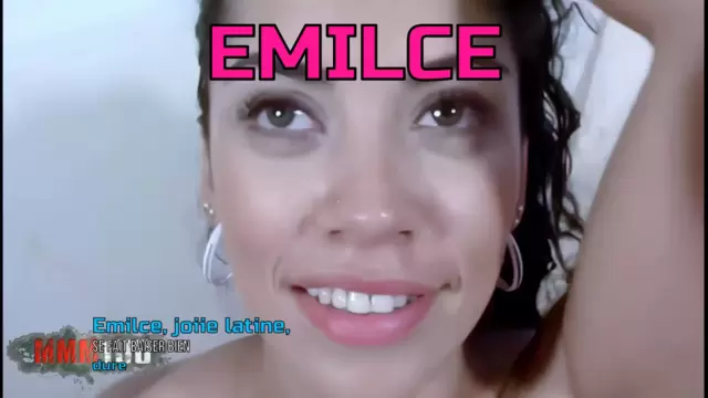 Emilce, joiie latine, se fait baise...