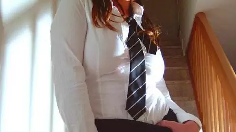 La superbe teen rousse à gros seins Eva pose  photo 1