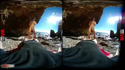 Baiser sa chatte humide au soleil photo 02