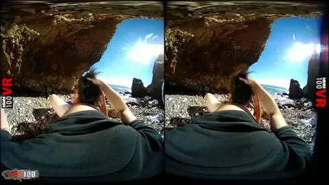 Baiser sa chatte humide au soleil photo 15