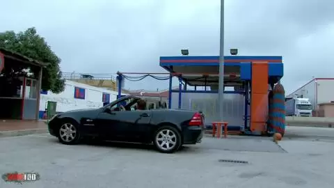 La star du porno espagnole Fayna Vergara se fait enculer pour réparer sa voiture photo 01