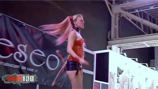 Lesly kiss sur scÃ¨ne au fes...