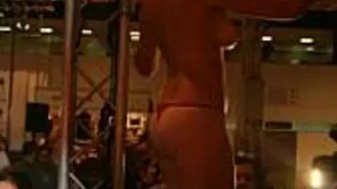 Show de Charlotte De Castille au salon de FICEB 2007 (part 03) photo 15