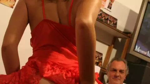 Show de Charlotte De Castille au salon de FICEB 2007 (part 04)