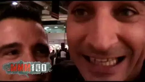 Jorge pose quelques question indiscretes a Willy  photo 01