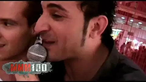 Jorge pose quelques question indiscretes a Willy  photo 05