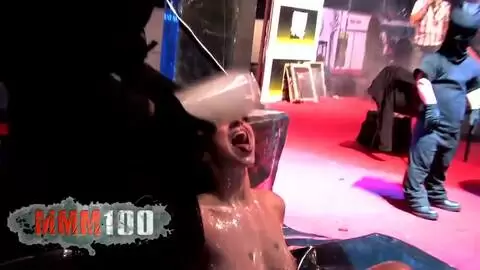 Krystal Wallas sur scène au Ficeb 2007 photo 14