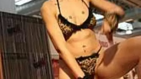 Show de Krystal au salon de FICEB 2007 (part 05) photo 10