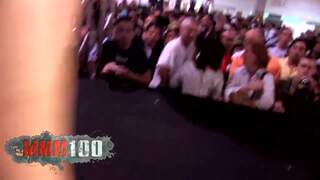 Vieille salope toute percÃ©e...