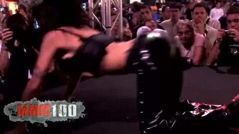 Deuxieme Video du show de Nina Roberts au Ficeb 2007 photo 11