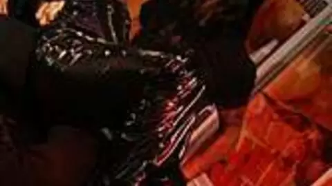 Show de Nina Roberts au salon de FICEB 2007 (part 02) photo 13