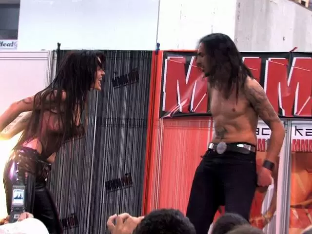 Show de Nina Roberts au salon de FICEB 2007 (part 03) photo 4