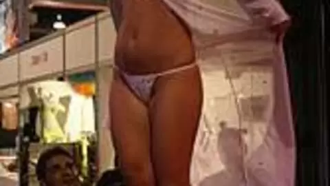 Show de Olga Cabaeva au salon de FICEB 2007 (part 01) photo 10