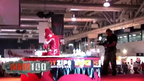 Sonia Baby se déshabille et fait pipi au Ficeb 2007 photo 02