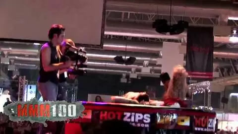 Sonia Baby se déshabille et fait pipi au Ficeb 2007 photo 05