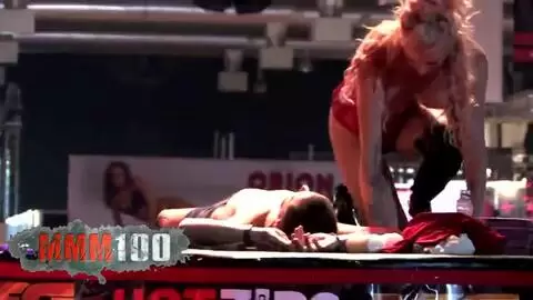 Sonia Baby se déshabille et fait pipi au Ficeb 2007 photo 06