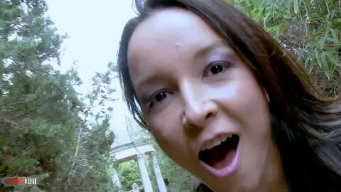 Trio anal fou en plein air avec Francys Belle et Liz Rainbow photo 01