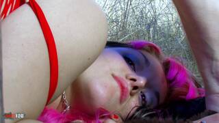 Mi punk mi gothique, elle aime