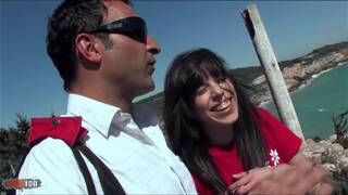 Petite espagnole ina cherry av