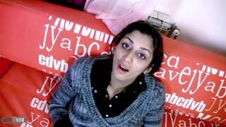 Jolie petite salope indienne m