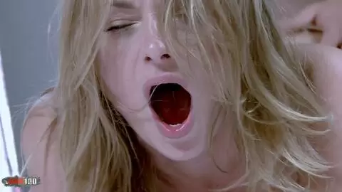 La star du porno russe maigre Ivana Sugar baise sauvagement avec l'étalon espagnol Juan Lucho photo 14