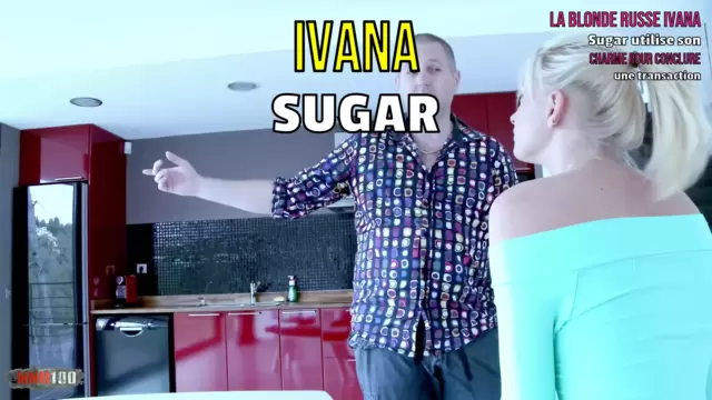 La blonde russe Ivana Sugar utilise...