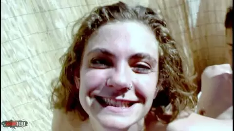 Jade suce et baise  une vraie grosse bite !! photo 16