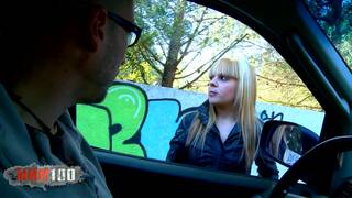 La mignonne petite jakeline te