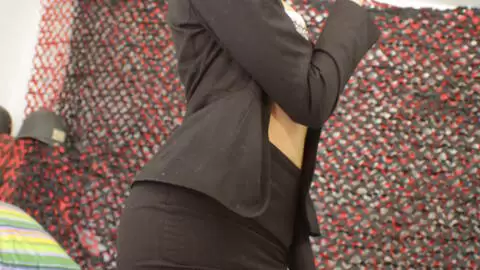 La jolie teen beurette Jasmine Arabia fait un strip  photo 7