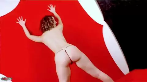 Session de photo  avec la jeune amatrice française Jemi Sommer en jean photo 09