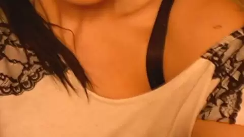 Photos perso en selfie de la jeune brune Jessica Shanice  photo 14