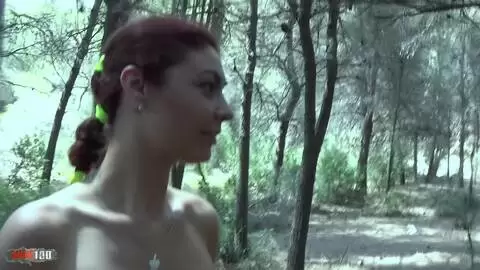 Baise anale en exterieur avec la superbe Brune Française Julia Gomez photo 09