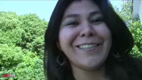 Leo Galvez se régale en baisant la belle bolivienne Julia Morgan photo 01