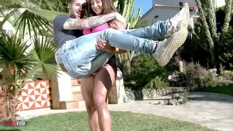 Démonstration de la force par Karyn le milf amazon photo 05