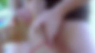 Culturiste faisant une branlet