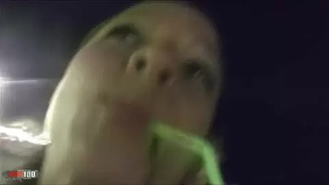 Jeune beurette au cul parfait se fait baiser pour du fric photo 02