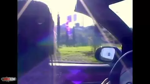 Kristina et Antonio baise dans un cabriolet photo 04