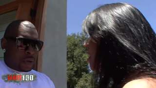 Asiatique a gros nichon se fai