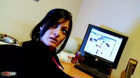 Trio FFM français avec Wild Lana Fever et Justine en culotte photo 01