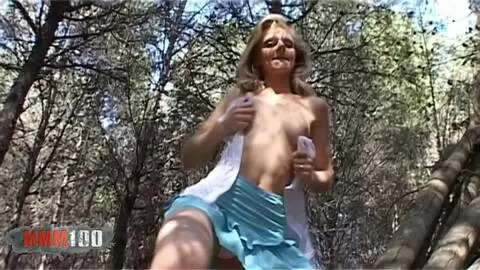 L'actrice blonde française Léa Cisley scène porno dans les bois - remasterisé photo 01